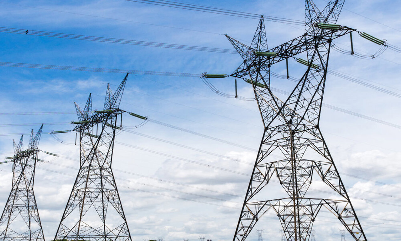 Vești bune! Linia electrică Isaccea–Vulcănești a fost reparată integral